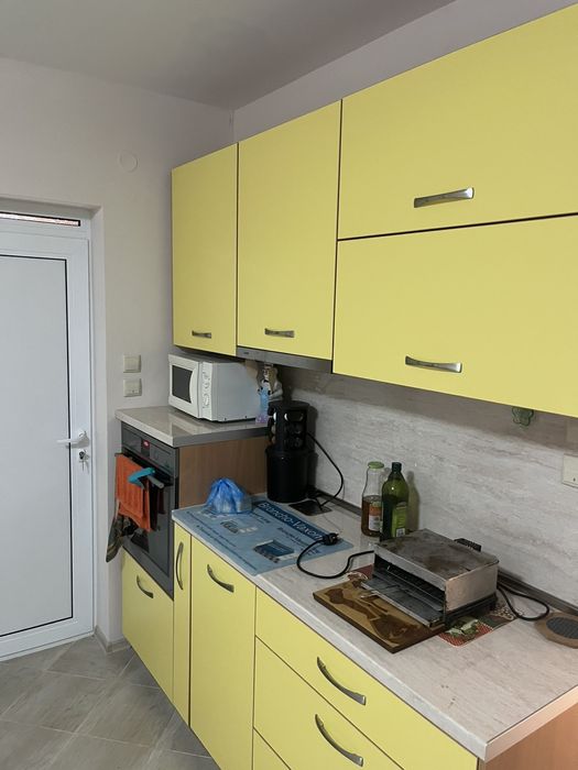 Къща с дворно място