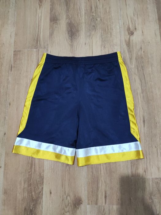 Pantaloni scurți Adidas mărimea S