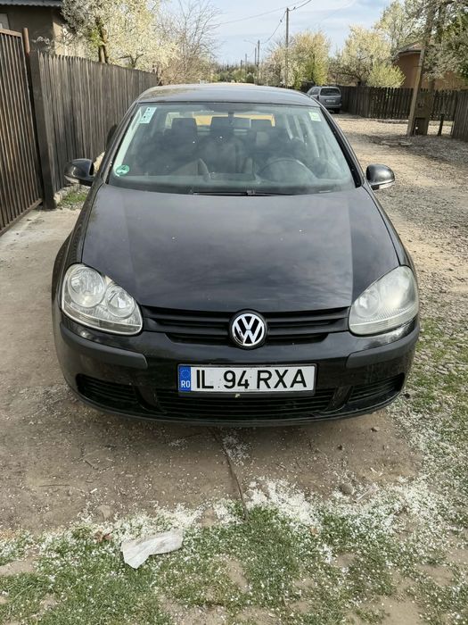 Vand golf 5  si vreau seriozitate