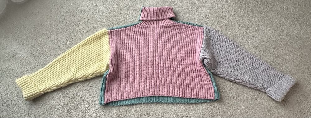 Цветен плетен пуловер с дълъг ръкав – 13–14 г., увеличен размер