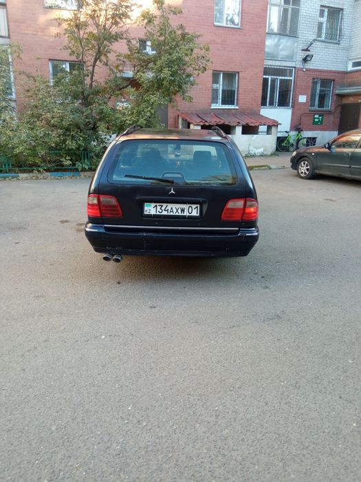 Продам Мерседес 210 универсал год 97