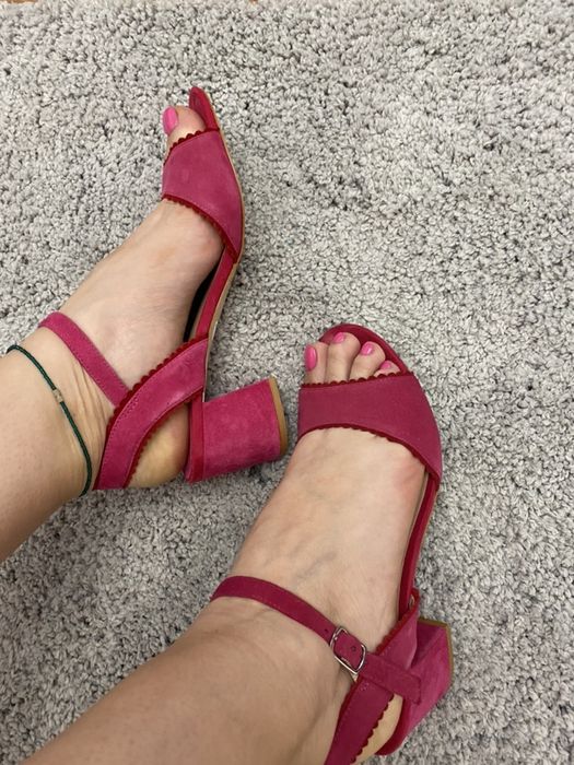 Sandale piele intoarsa ciclam