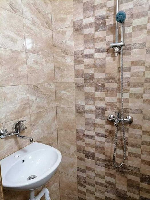 Дава се под наем Двустаен апартамент в Бургас, Меден рудник - зона В - 66 кв.м за 306 € - Снимка #4