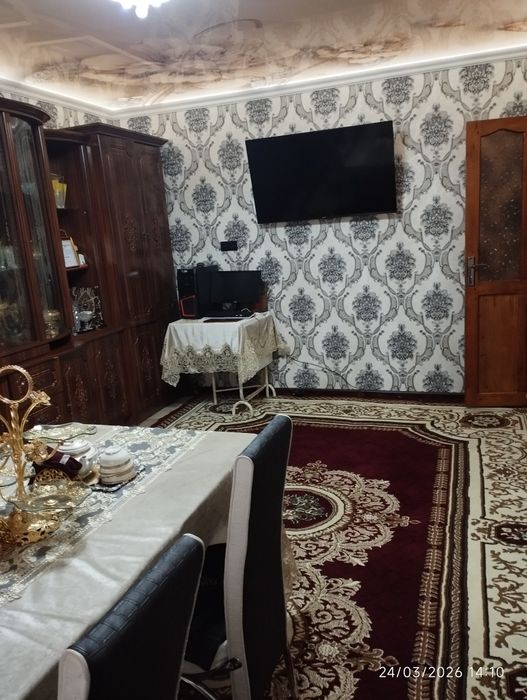 Новый центрда 1-qavatdagi uy sotiladi