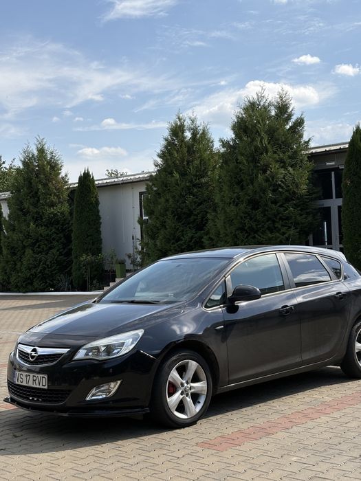 Opel Astra J 2010
