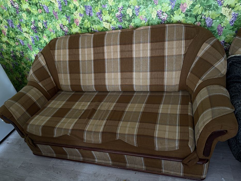 Диван, два кресла