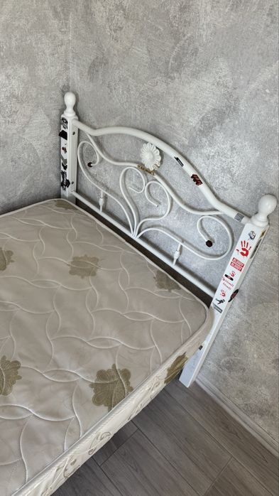 Кровать односпальная