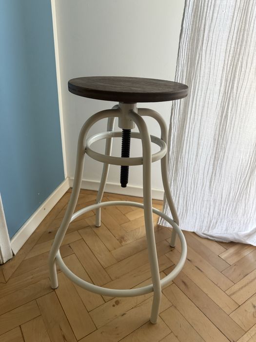 Scaun de bar ajustabil Kave Home