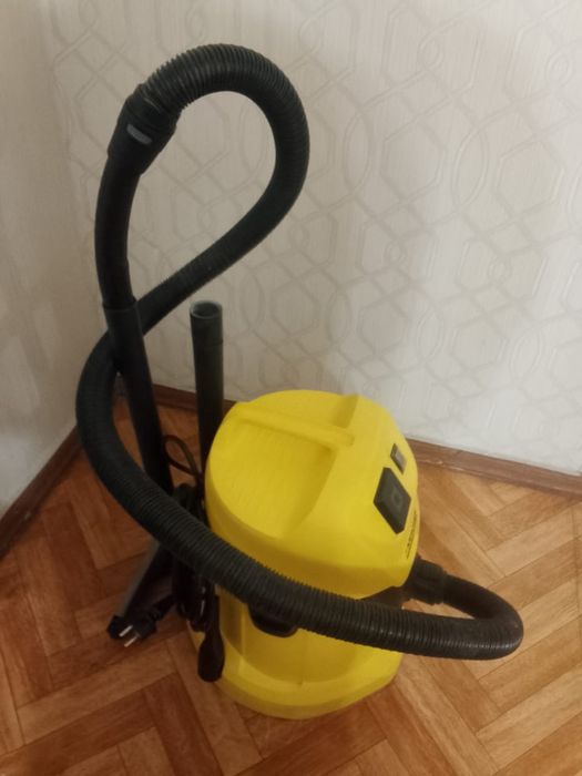 Продам пылесос KARCHER WD 3 P