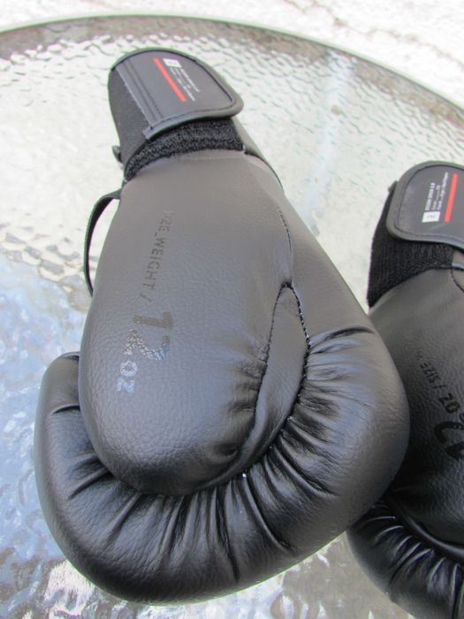 Боксови ръкавици Outshock BG500 Ergo 2.0