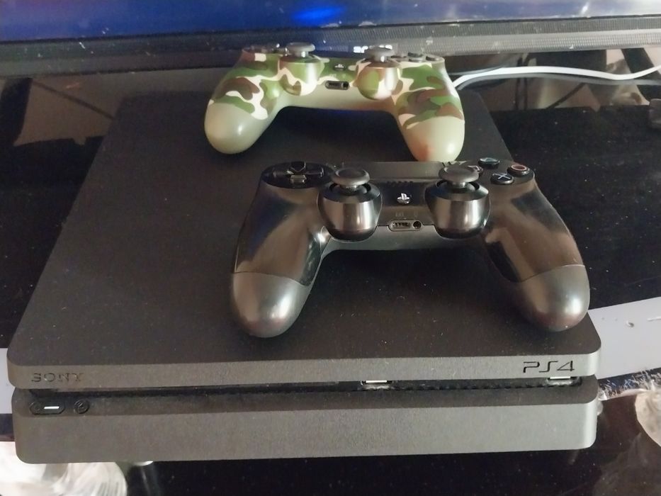 Playstation 4 Slim 1 TB
