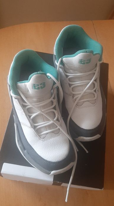 Jordan aura 23  супер запазени