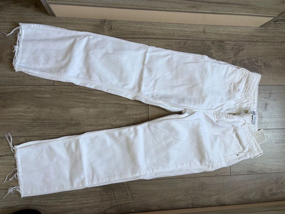 Бели дънки , ZARA , M размер