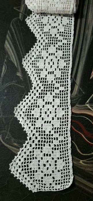 Dantelă lucrată manual