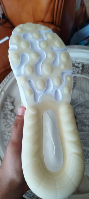 Adidasi nike Air react