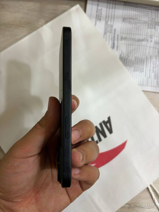 Iphone 15 256 gb korobkasi bor 460$