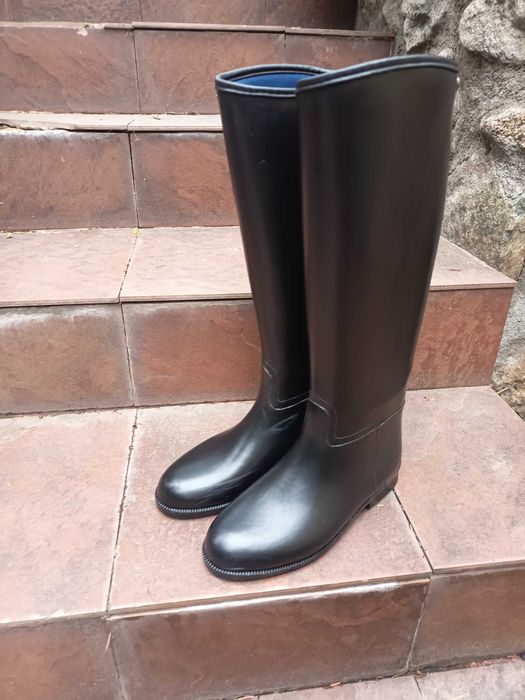 Гумени ботуши за класическа езда марка "E.L.T."           38 номер