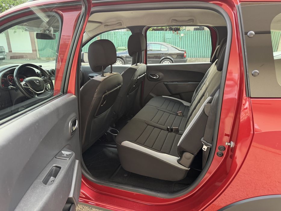 Dacia Lodgy Stepway 2020 1.5 DCi 7 Locuri