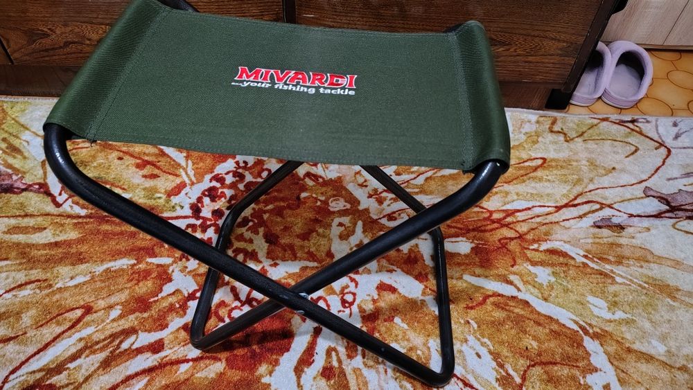 Сгъваем стол.          .