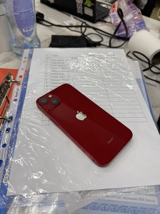 Айфон 13 красный