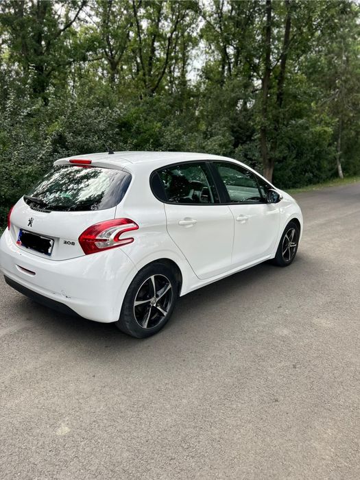 Peugeot 208 2013