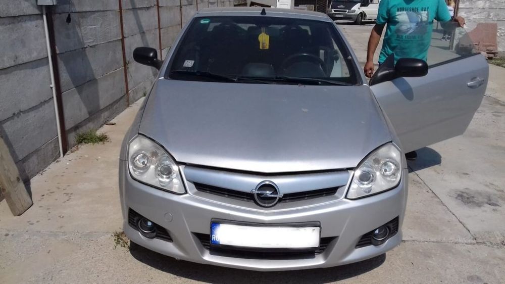 Dezmembrari  Opel TIGRA B TwinTop  2004  > 0000 1.4 Benzina