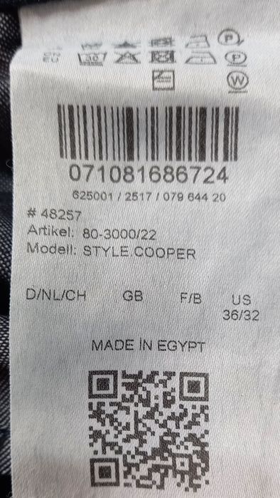 Продам джинсы черного цвета