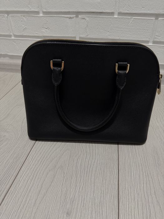 Продам сумку Michael Kors