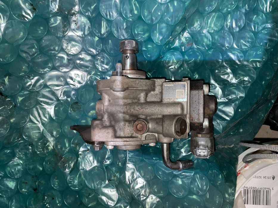 Volvo XC60 - D4204T5 - sistem complet injectie-injectoare,pompa,rampe