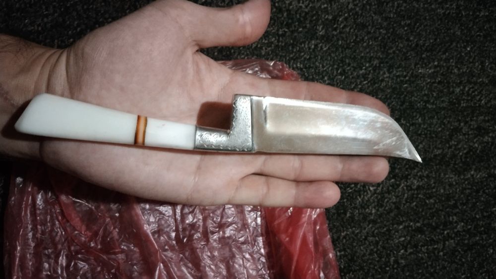 Кухонный нож для овощей
