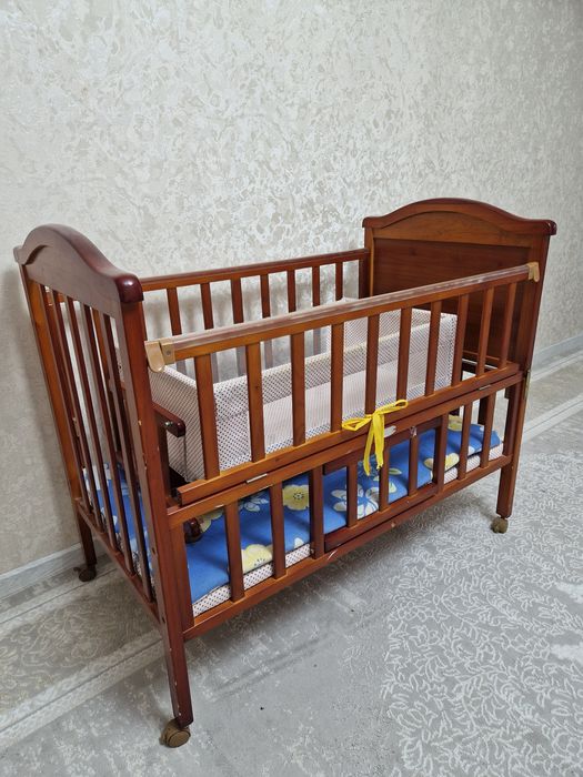 Манеж детский на роликах