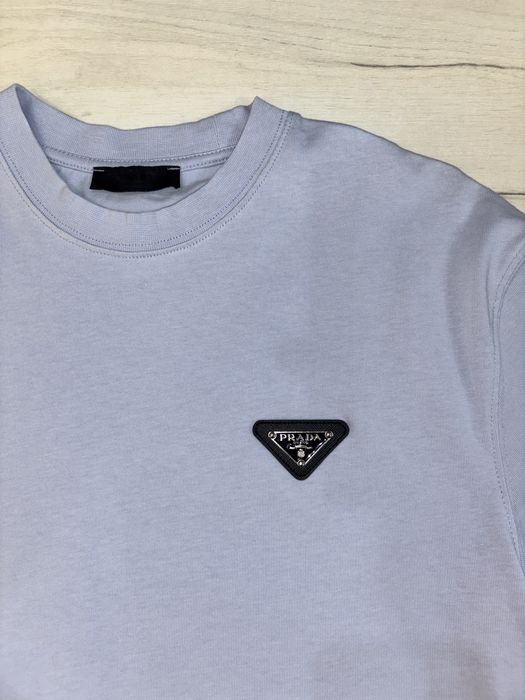 Tricou Prada.