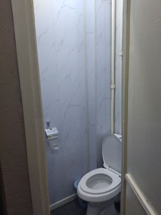 Yangiyolda 2 xonali dom sotiladi arintir Oaziz akva park roparasida