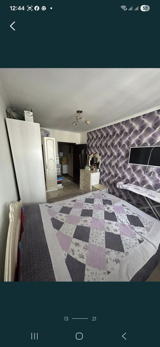 Үш болмелі үи сатылат