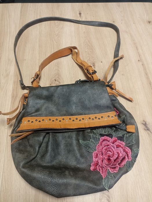 Дамска чанта от естествена кожа