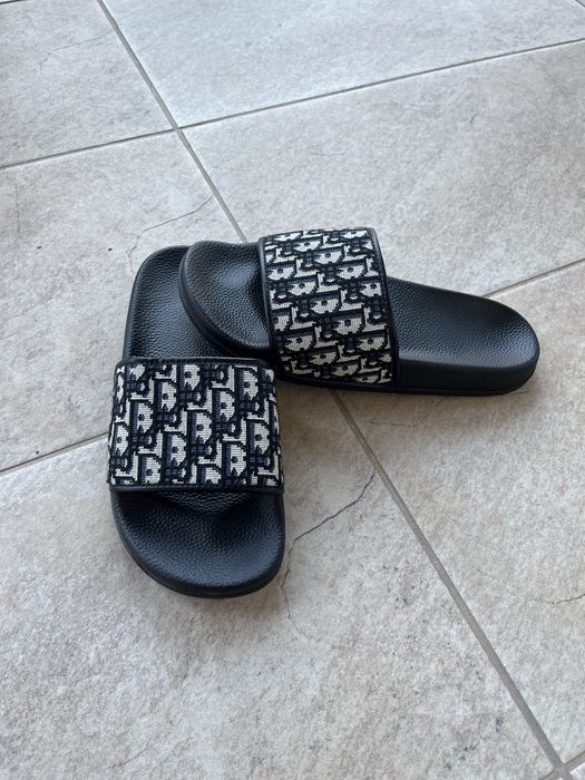 Slapi dior negri