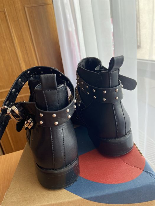 Ghetute pentru fete