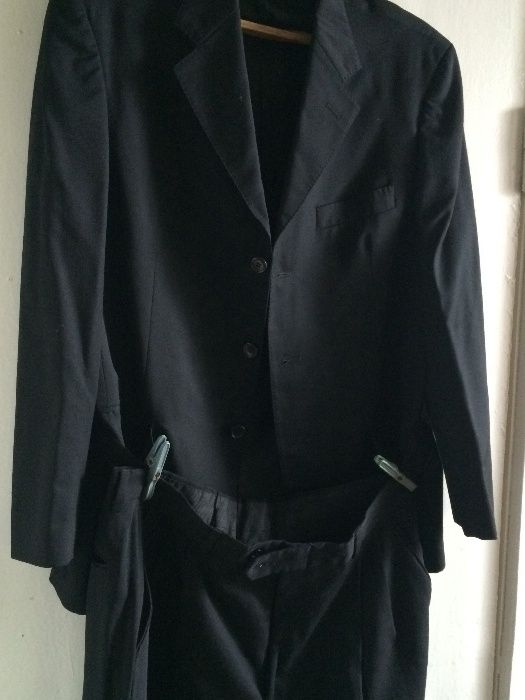 Костюм мужской классический цвет черный, б/у, производство Италия.