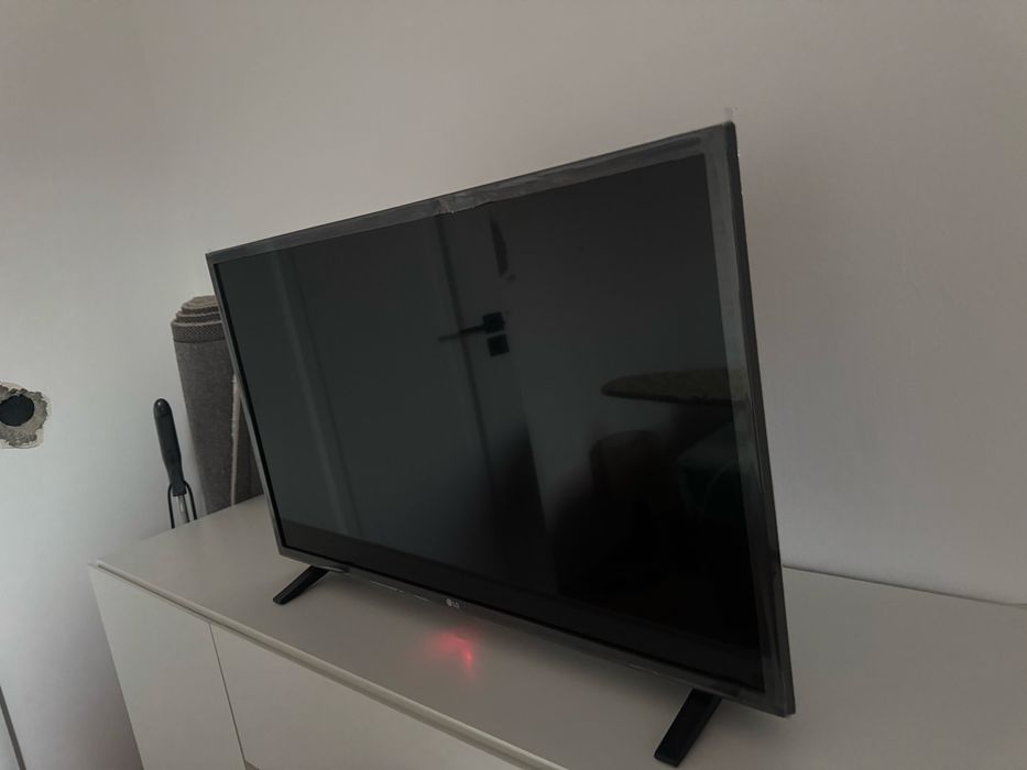 Televizor LG 80 de cm smart