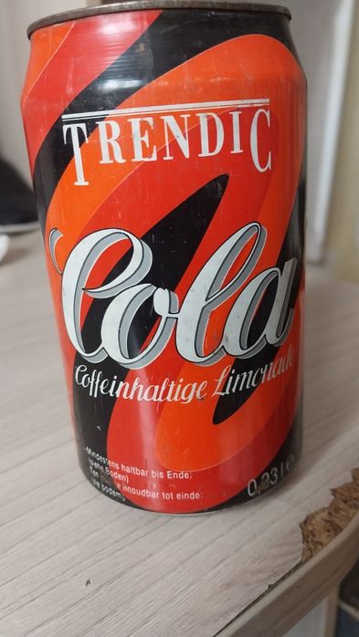 Коллекционная винтажная  банка COLA 1994год.