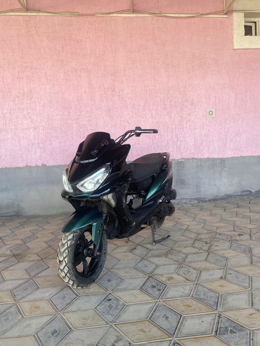 Продам макси 150 куб мопед