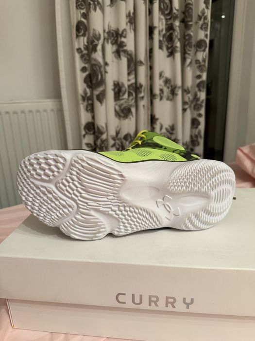 adidasi under armour curry spawn flotro