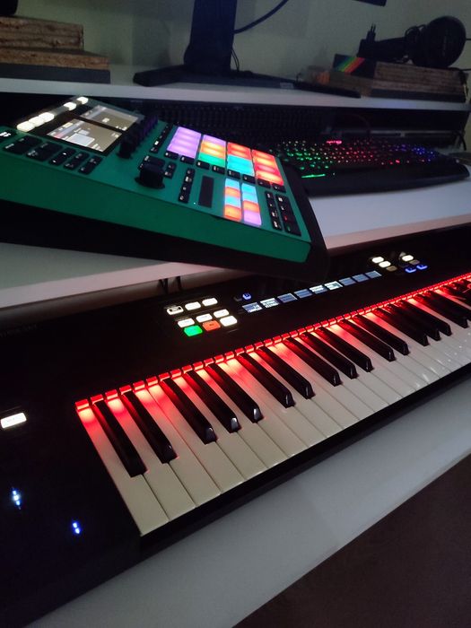 Клавиатура MIDI Native Instruments Komplete Kontrol S61