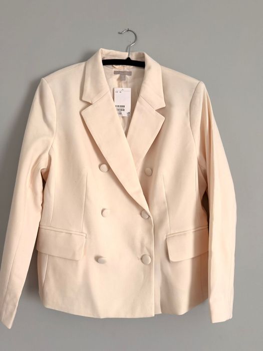 Sacou H&M crem elegant, model cambrat, nou cu etichetă