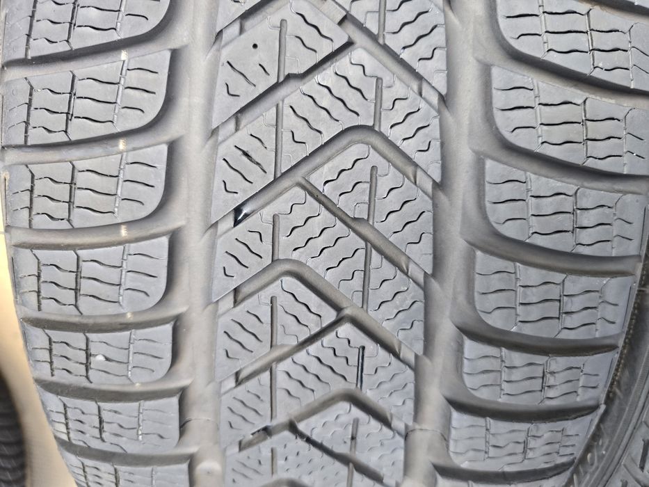 Anvelope iarna noi 235 35 19