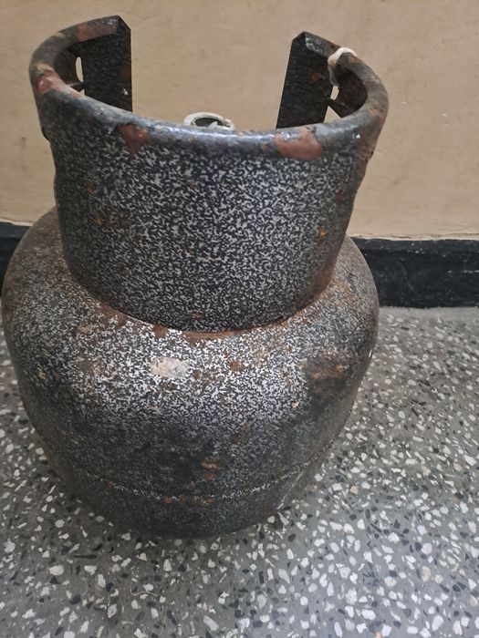 Газова бутилка пълна