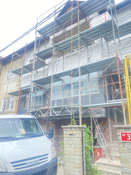 Inchiriez schela meralica