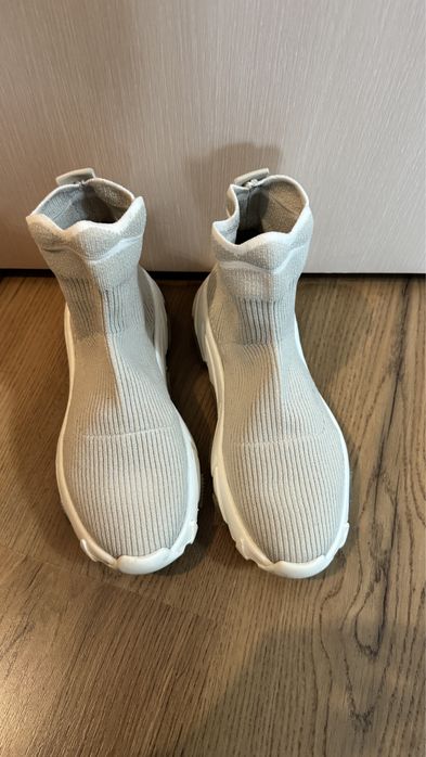 Дамски обувки и чехли