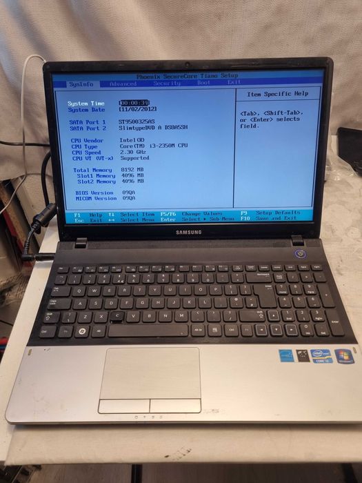 Laptop Samsung 15.6" – Intel Core i3-2350M 2.30GHz, 8GB RAM, HDD 500GB, DVD – porneste dezmembrez