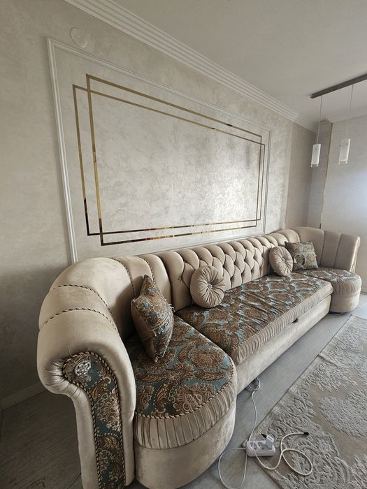 Продам Диван для зала